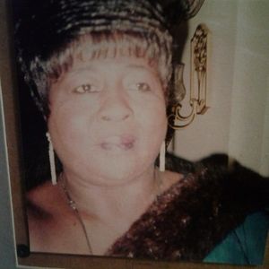 Meet your Posher, Joella